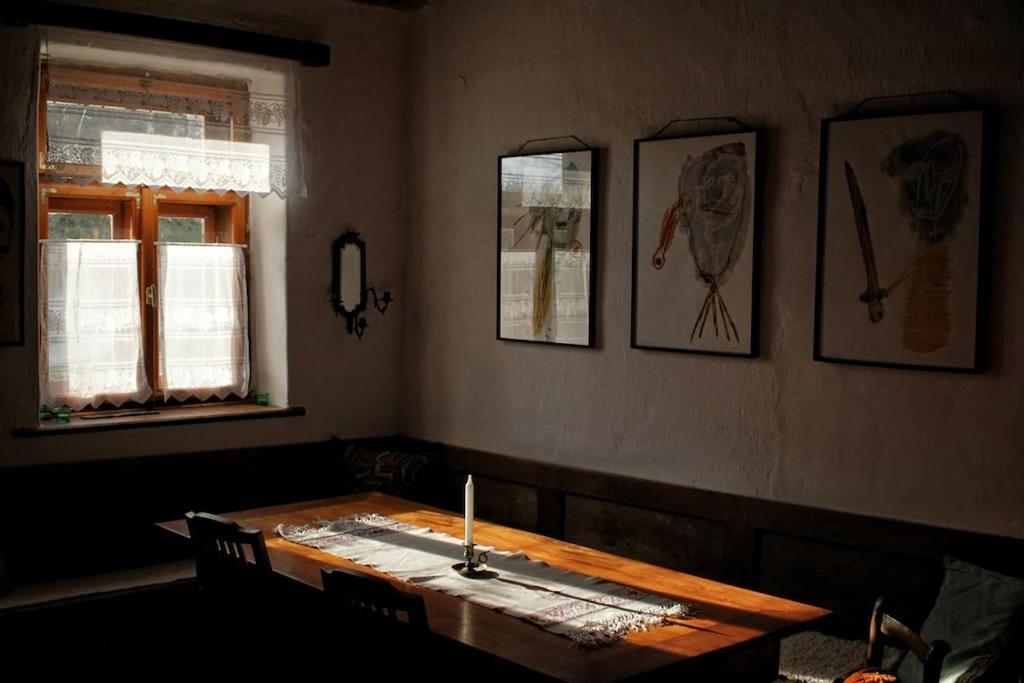 Stilvolles Landhaus Im Dreilaendereck Felsoszolnok Exterior photo