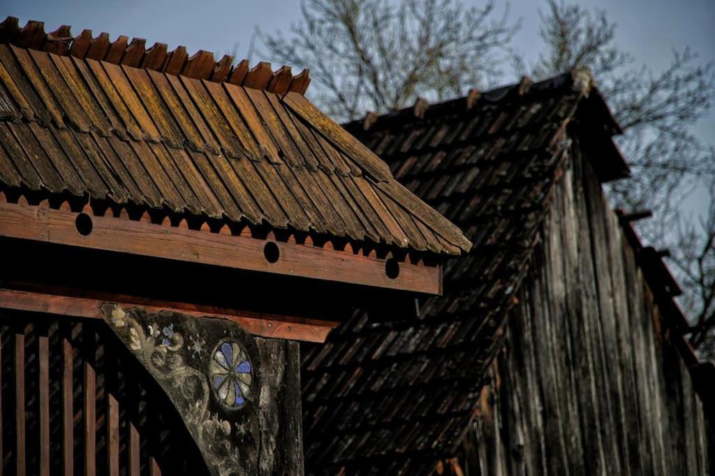 Stilvolles Landhaus Im Dreilaendereck Felsoszolnok Exterior photo